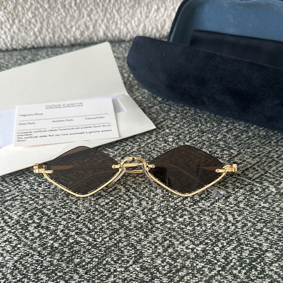 Gucci Accessories - Gucci Gold Frame Sunglasses